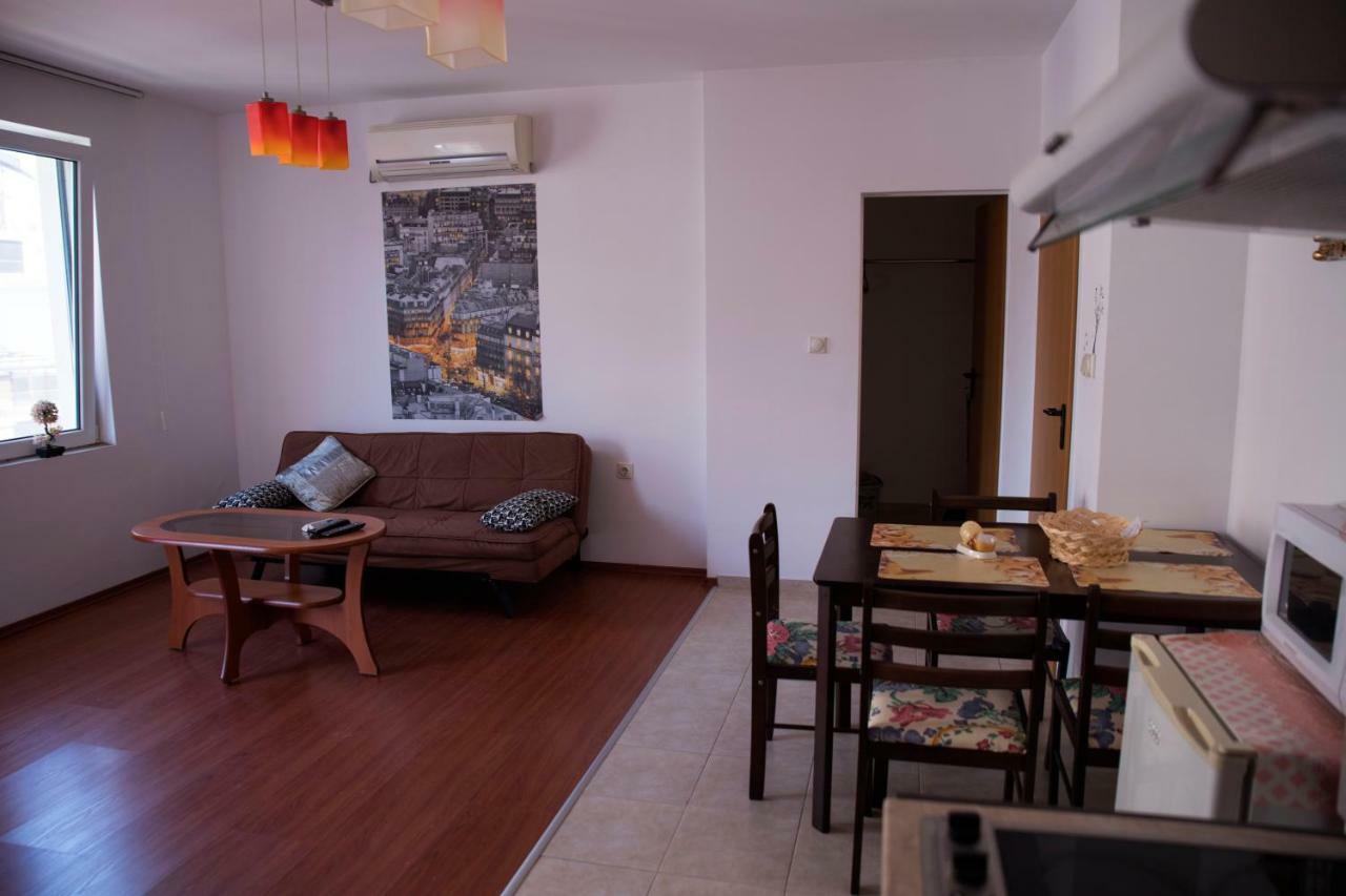 Milos Apartments Pomorie Buitenkant foto